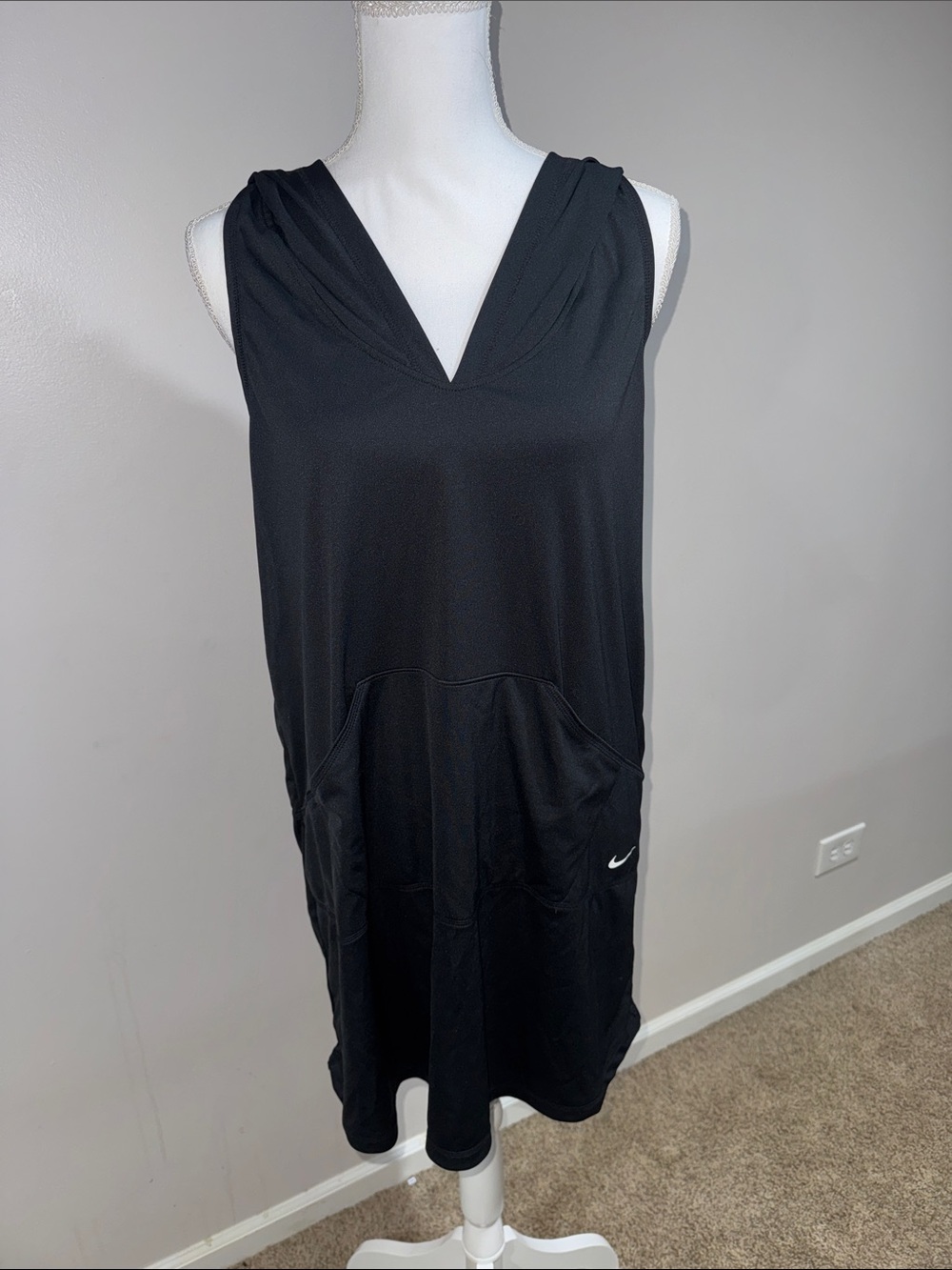 Nike Black V-Neck Sleeveless Swim Cover-Up with Front Pockets